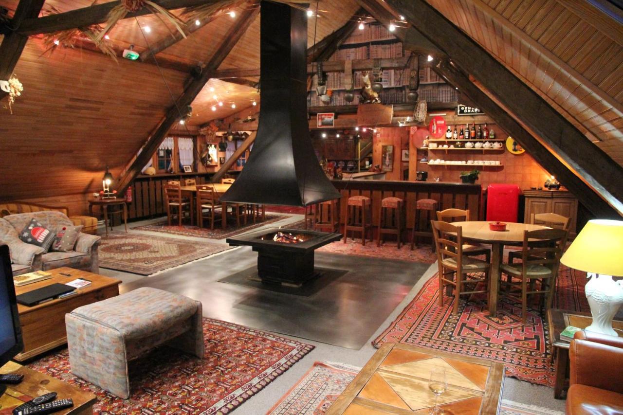 Guest House Chalet Saint Roch Albiez Montrond Bagian luar foto