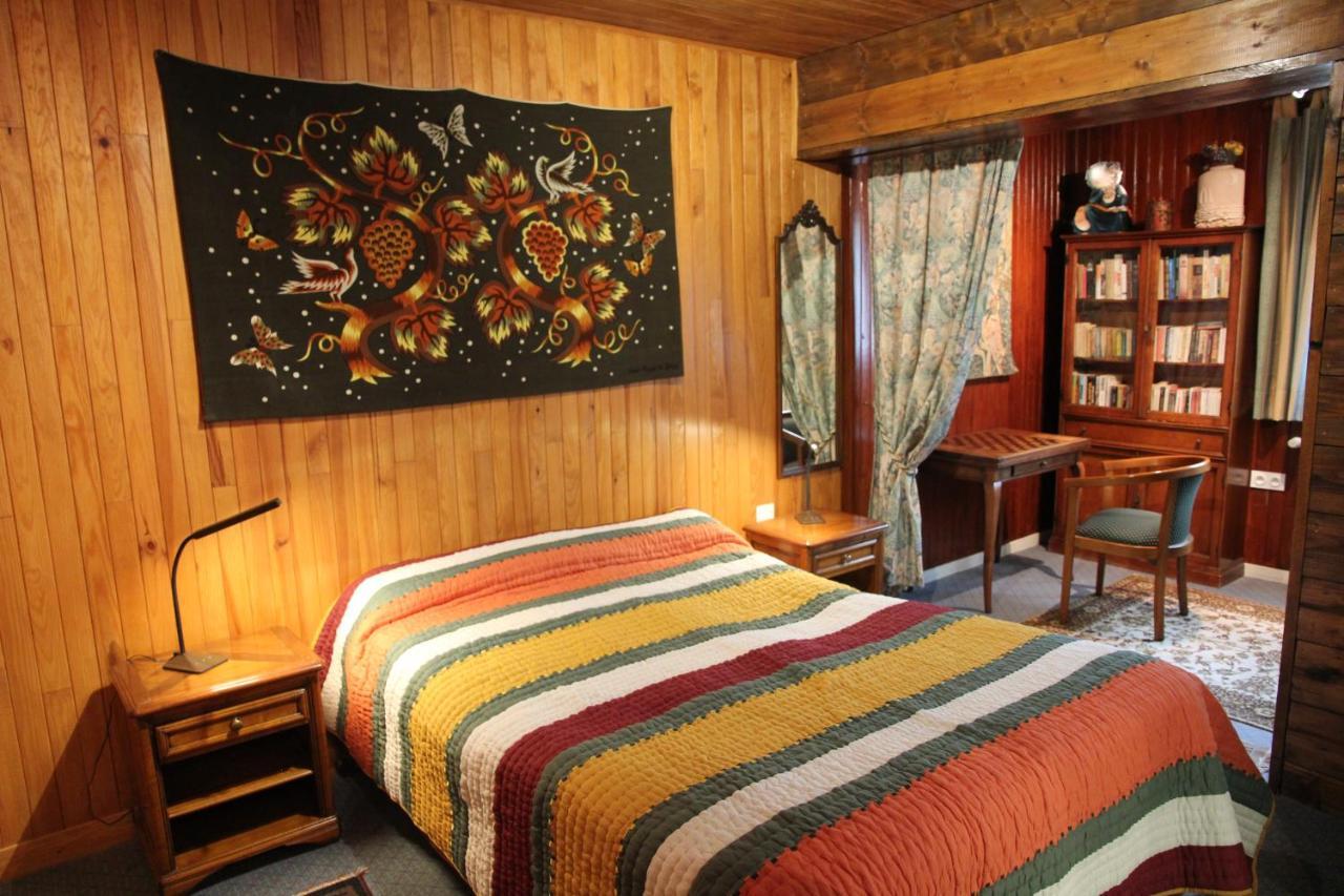 Guest House Chalet Saint Roch Albiez Montrond Bagian luar foto
