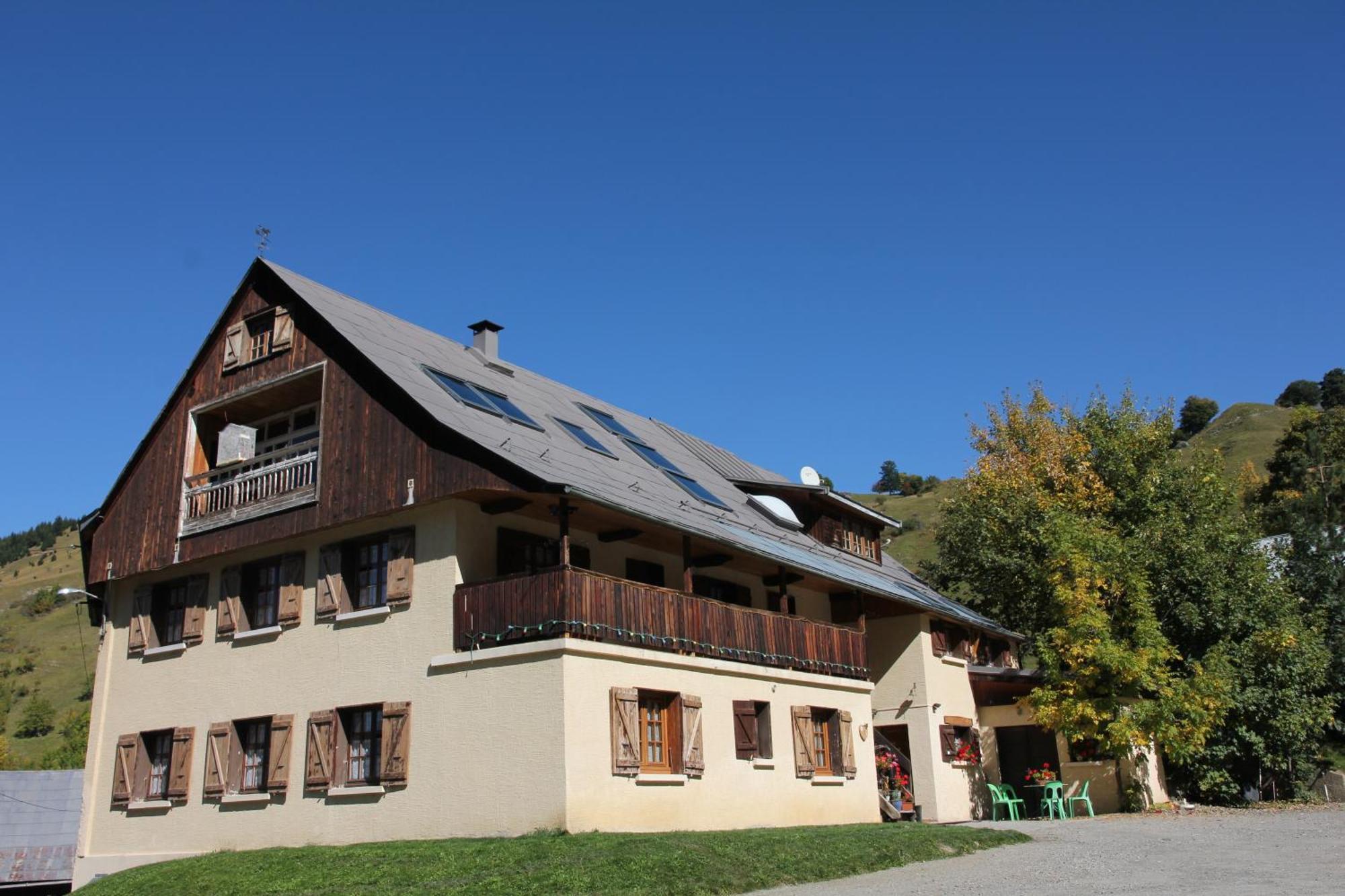 Guest House Chalet Saint Roch Albiez Montrond Bagian luar foto
