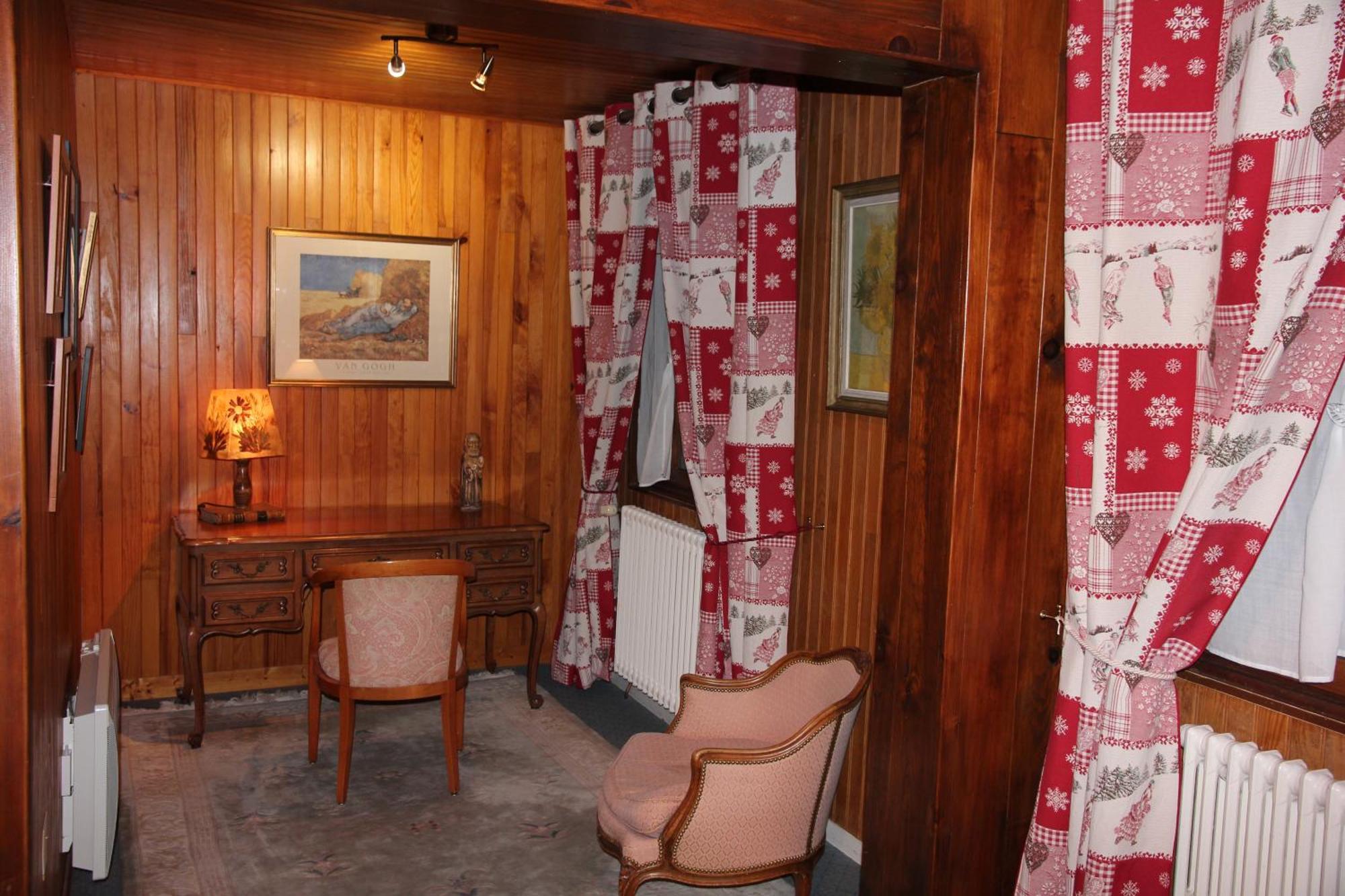 Guest House Chalet Saint Roch Albiez Montrond Bagian luar foto